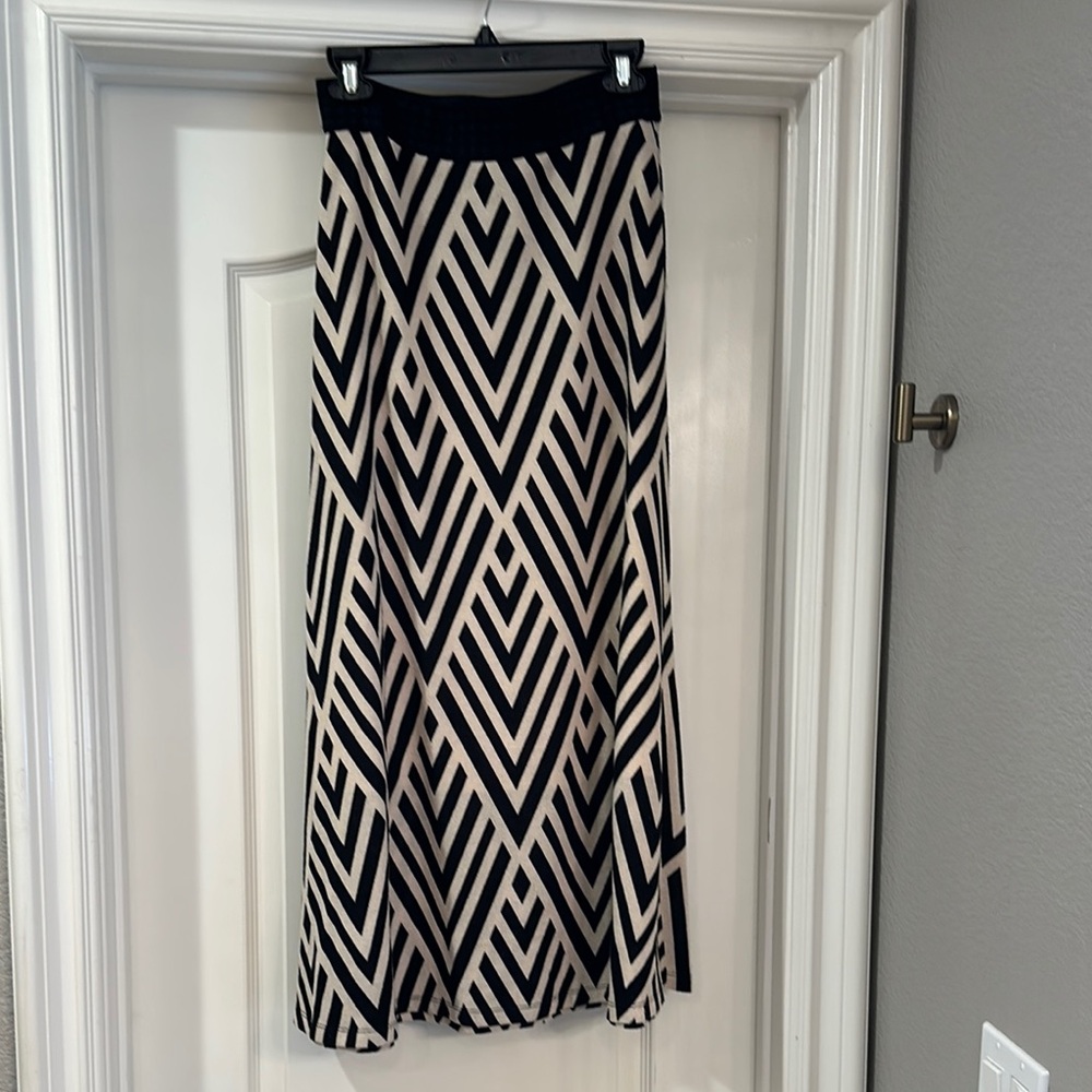 Chic Maeve-Anthropologie Black and Cream Geometric Stretch Knit Skirt Size Small